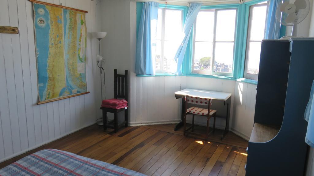 Hostal Faro Azul บัลปาราอีโซ ภายนอก รูปภาพ