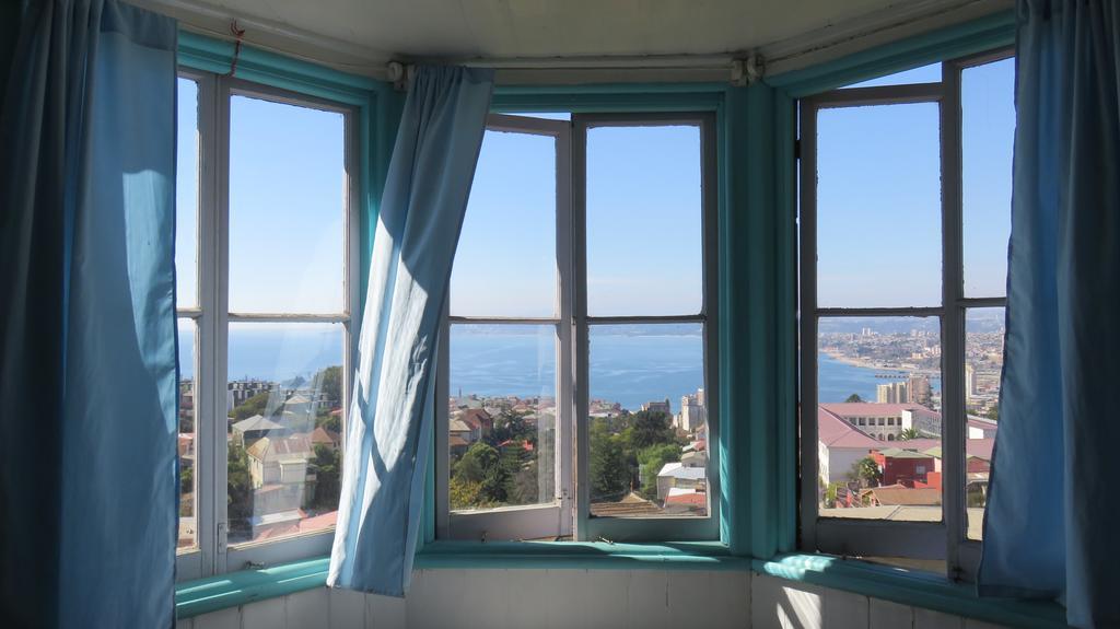 Hostal Faro Azul บัลปาราอีโซ ภายนอก รูปภาพ