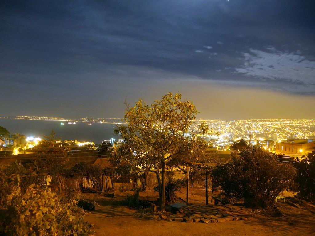 Hostal Faro Azul บัลปาราอีโซ ภายนอก รูปภาพ